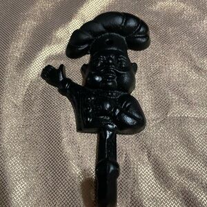 Cast Iron chef Hook Hanger w/big hat, black colored, vintage look